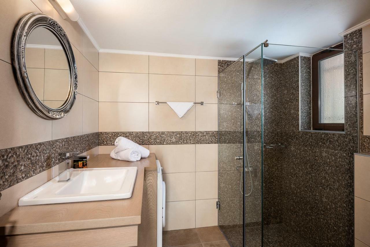 Lila Hill House Villa Stalos Ngoại thất bức ảnh